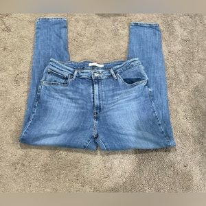 721 HIGH RISE SKINNY Size 32 Levi jeans